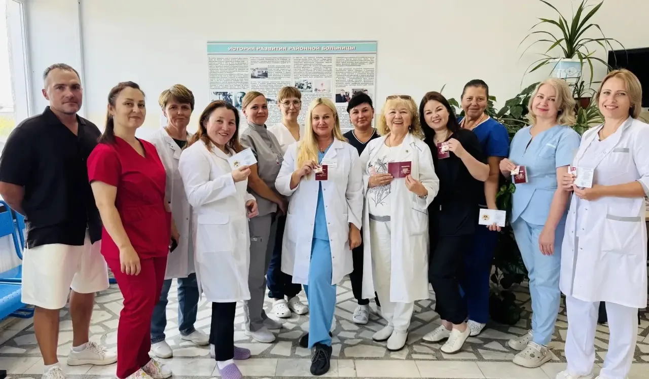 МЕДИКИ ЕТКУЛЯ — ОБРАЗЕЦ АКТИВНОСТИ: ВРУЧЕНЫ ЗНАКИ ОТЛИЧИЯ КОМПЛЕКСА ГТО 🥇