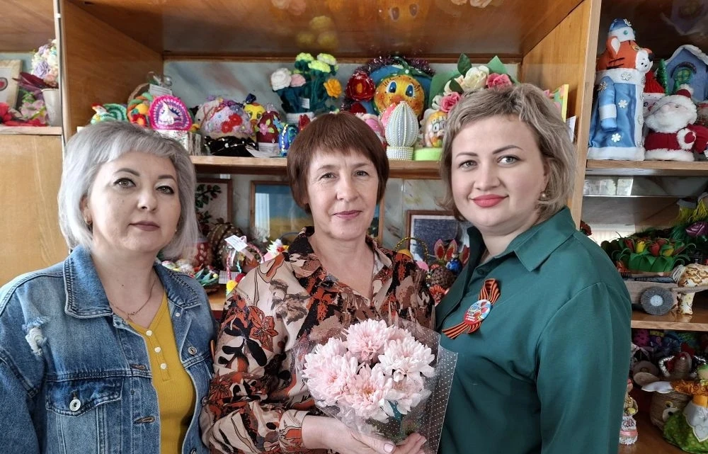 💐️Сегодня коллектив Центра детского творчества проводил на заслуженный отдых коллегу, ...