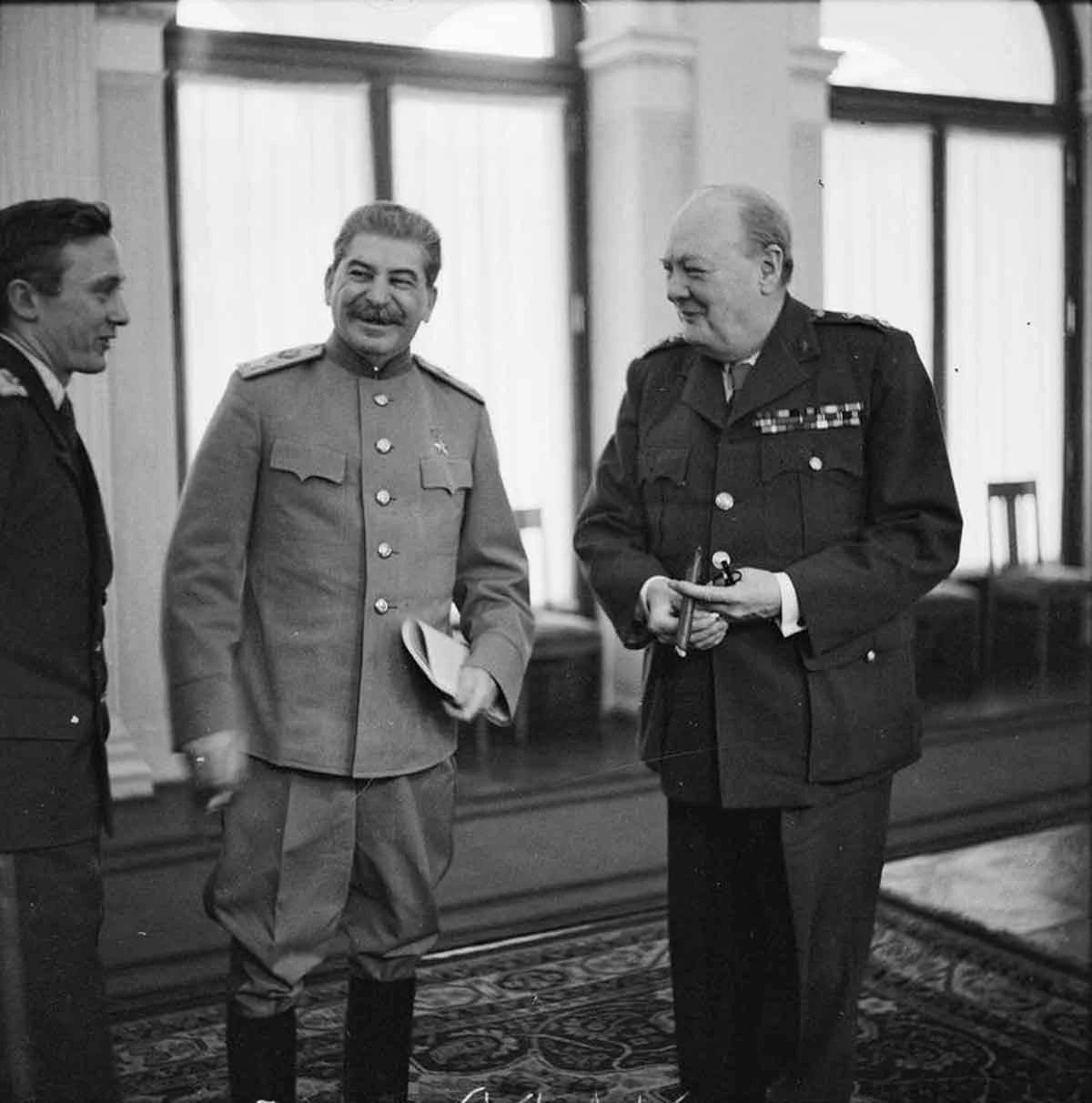 Переводчик Павлов перевёл Сталину шутку Черчилля, Ялта, февраль 1945 года.