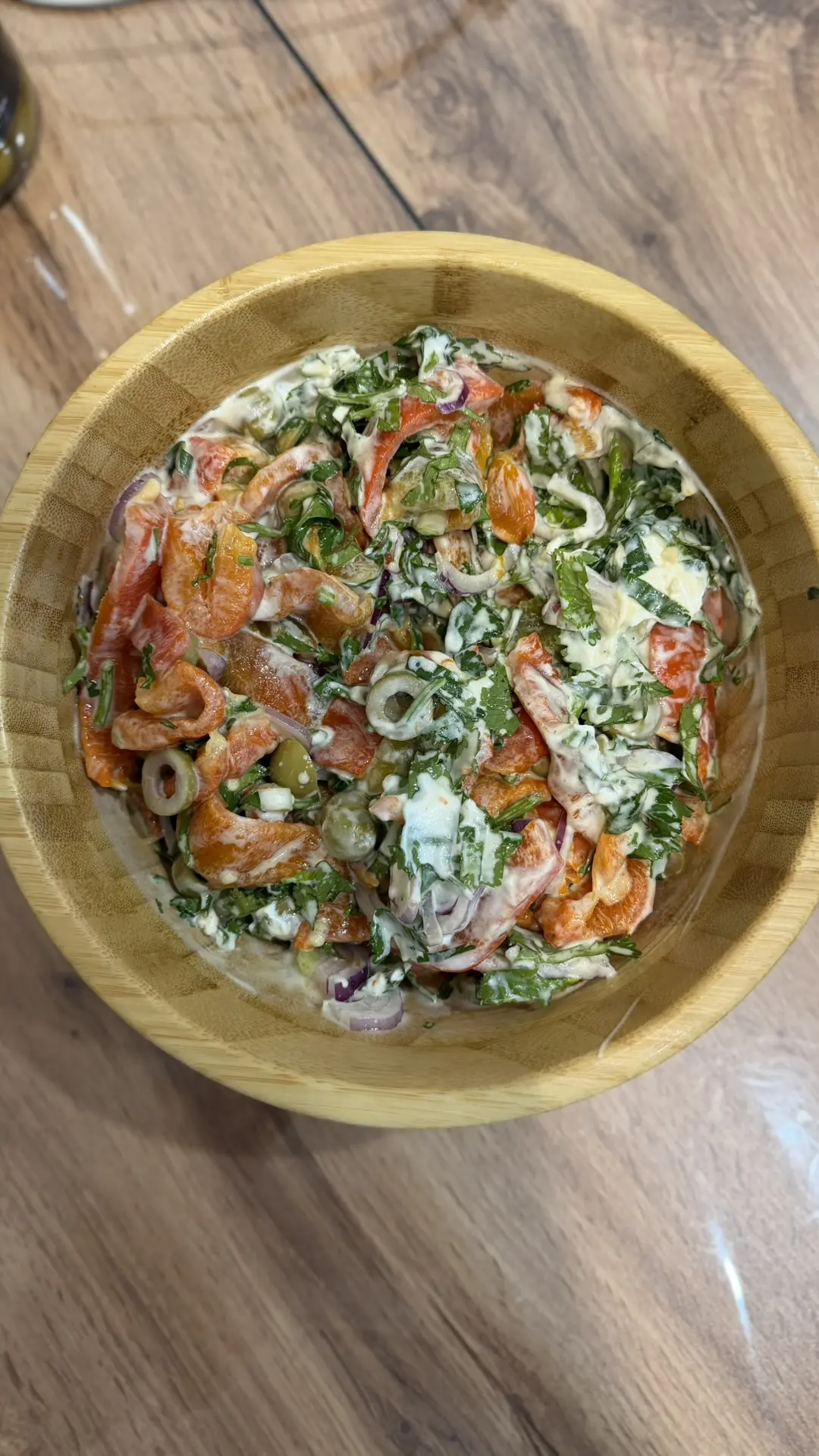 Самый вкусный салат 🥗 ИНГРЕДИЕНТЫ: болгарский перец- 3 шт; оливки- 70 гр… — публикация канала «Vruch_family»