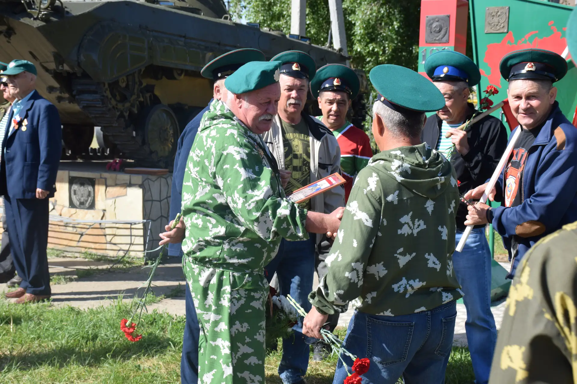 Уважаемые пограничники и ветераны пограничной службы! Поздравляем вас с профессиональны...