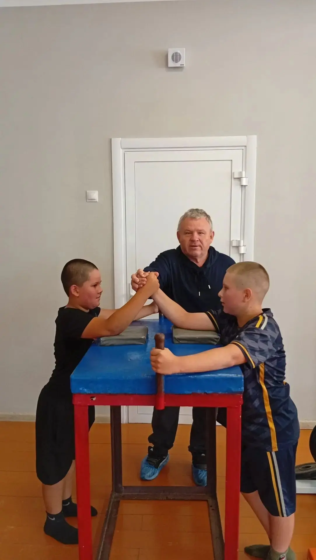 11 августа 2026 года в Шатровской спортивной школе, прошло первенство по армреслингу ср...