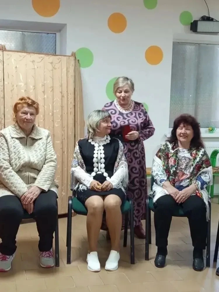 🪗« В песне - сила, красота, душа народа» - так называлась программа, которая прошла в  парковом  пом