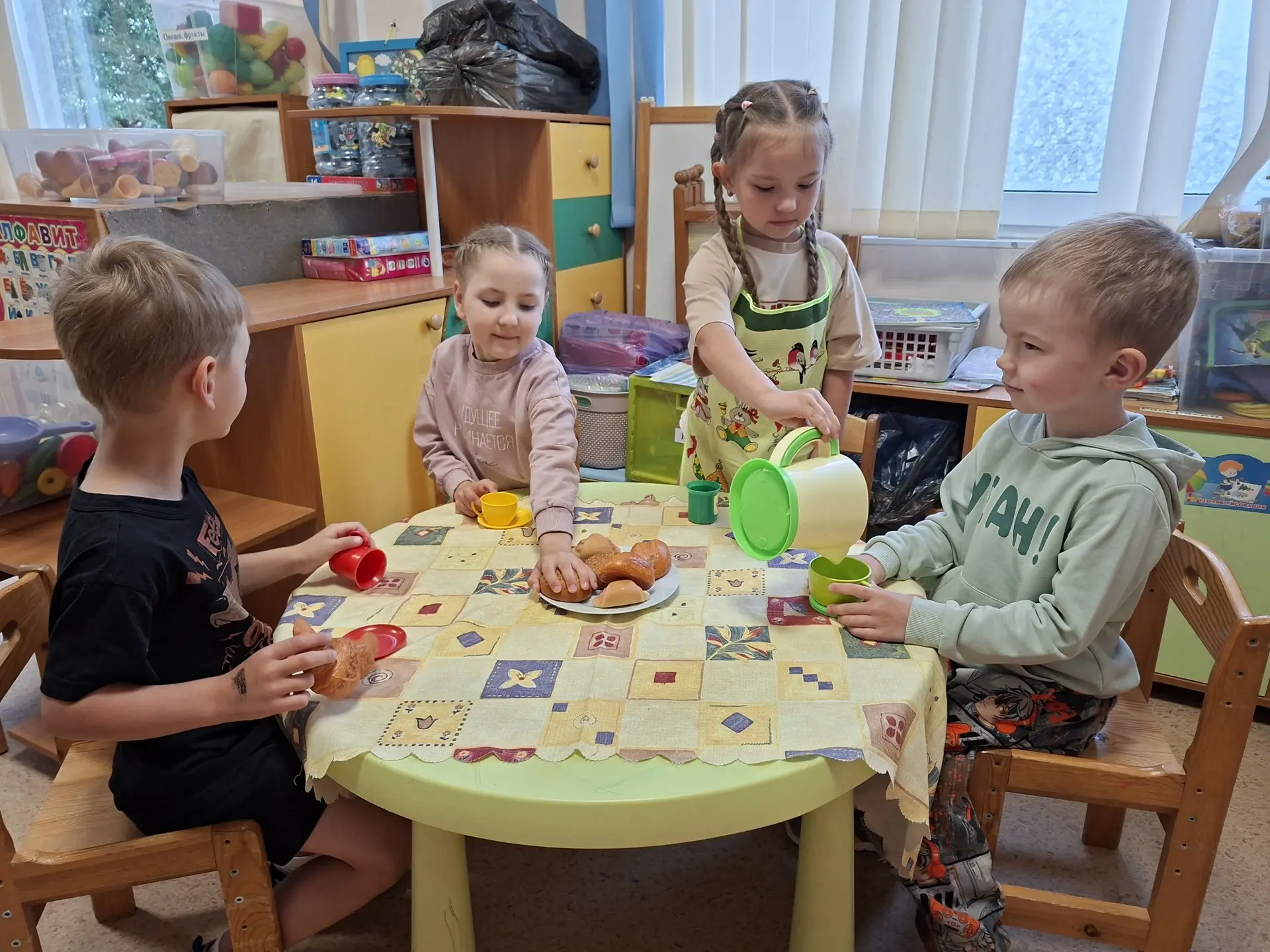 8 июля – особенный день, наполненный теплом, нежностью и искренними чувствами. В  группах "Ромашка",