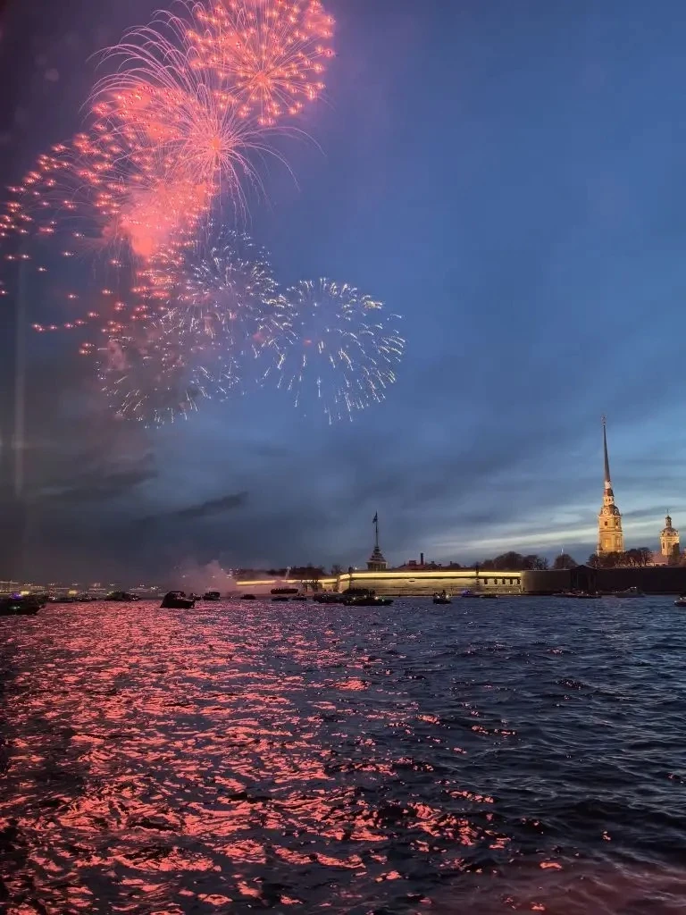 Вчера был чудесный вечер! Парадный, блистательный Петербург 🌟
