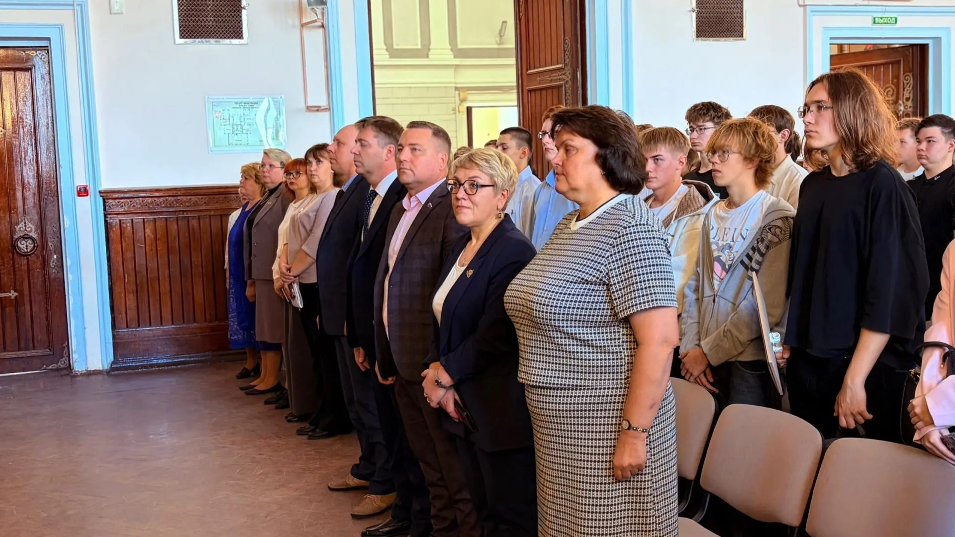 ТОРЖЕСТВЕННОЕ СОБРАНИЕ, ПОСВЯЩЁННОЕ ДНЮ ЗНАНИЙ! 🎓📚