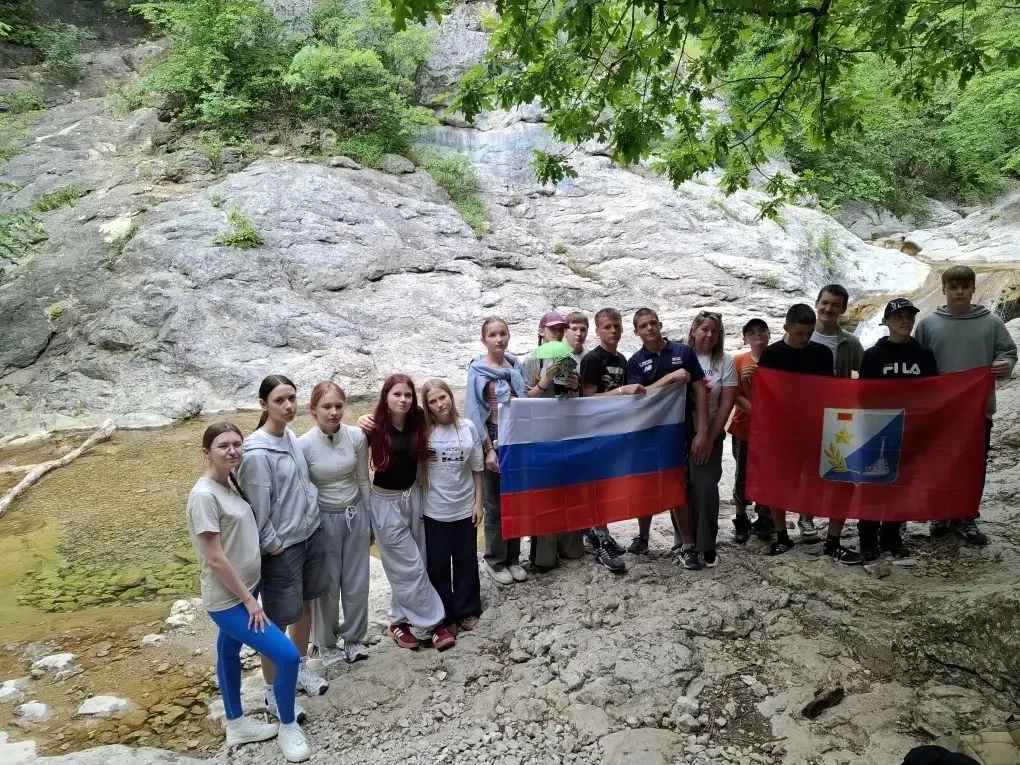 🇷🇺 В честь Дня России — в самое сердце Крыма!

В преддверии главного государственного праздника на