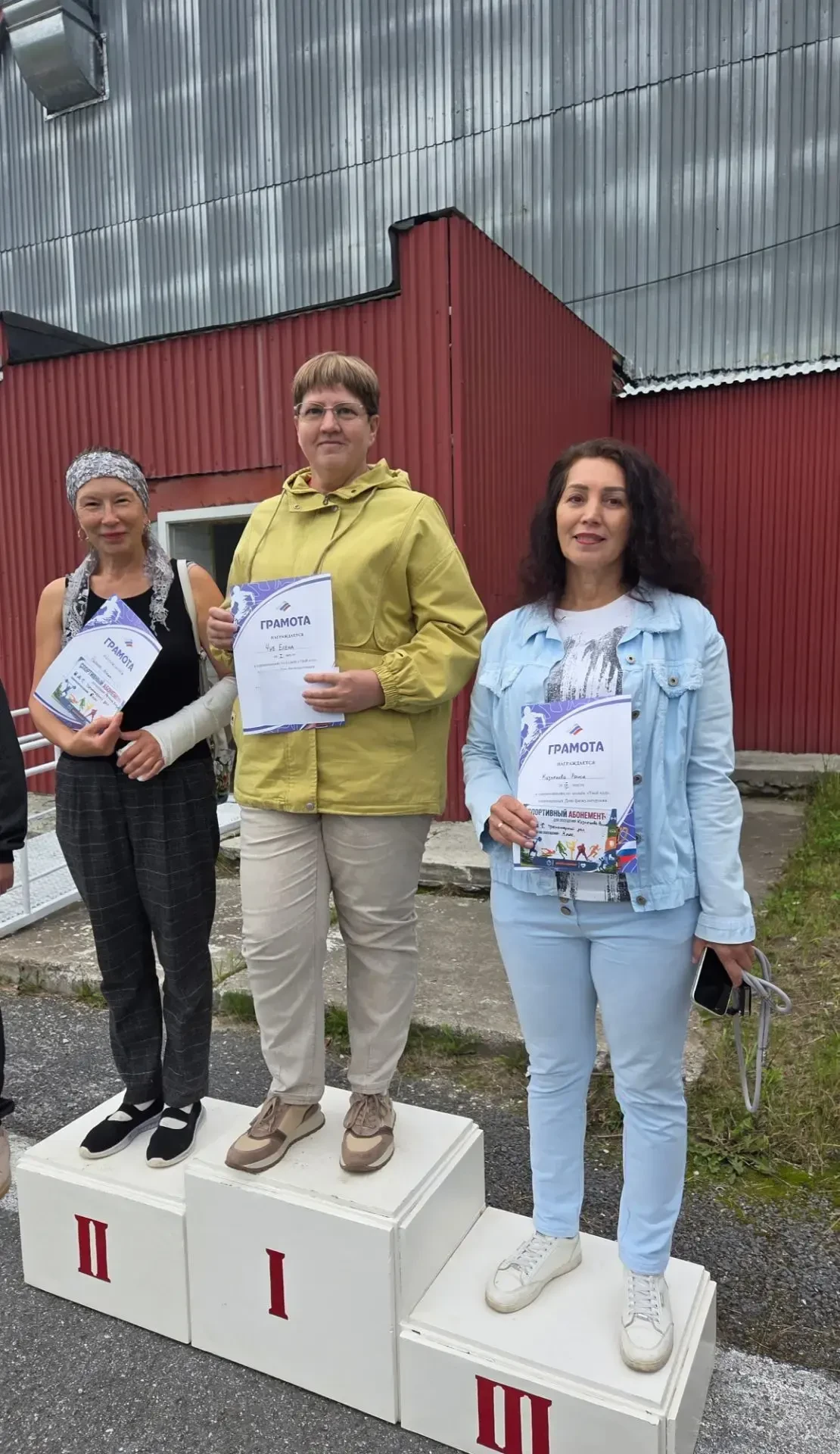 Главный лаборант больницы обошла всех