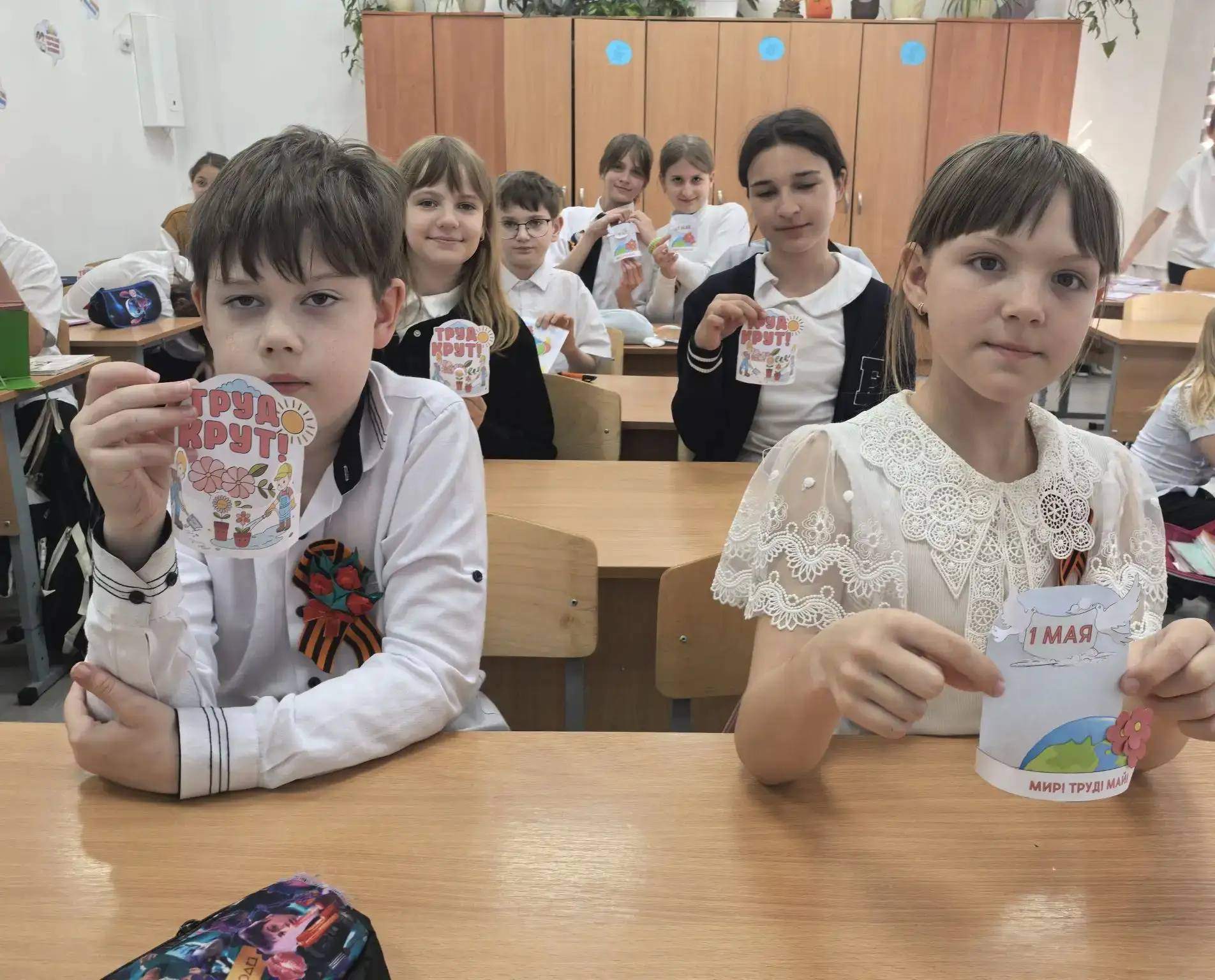 В преддверии праздника весны и труда для «Орлят России» прошел творческий мастер-класс «Весенняя отк