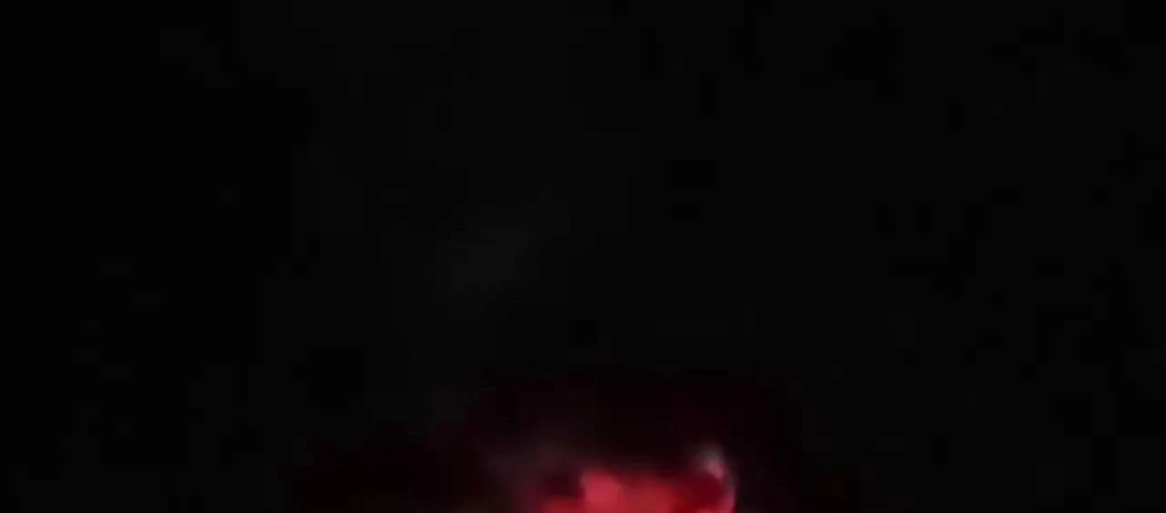 ⚡️В Котовске Тамбовской области из-за атаки БПЛА загорелся логистический центр Wildberr...