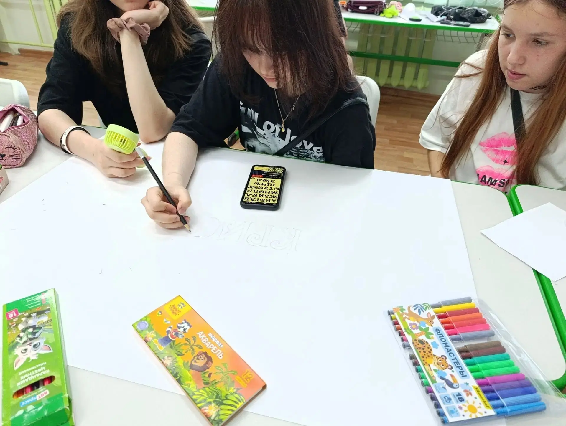 ОТКРЫТИЕ ЛАБОРАТОРИИ ТРАДИЦИЙ

✨ Это случилось! Наш первый лагерный день позади, а в груди — целый ф