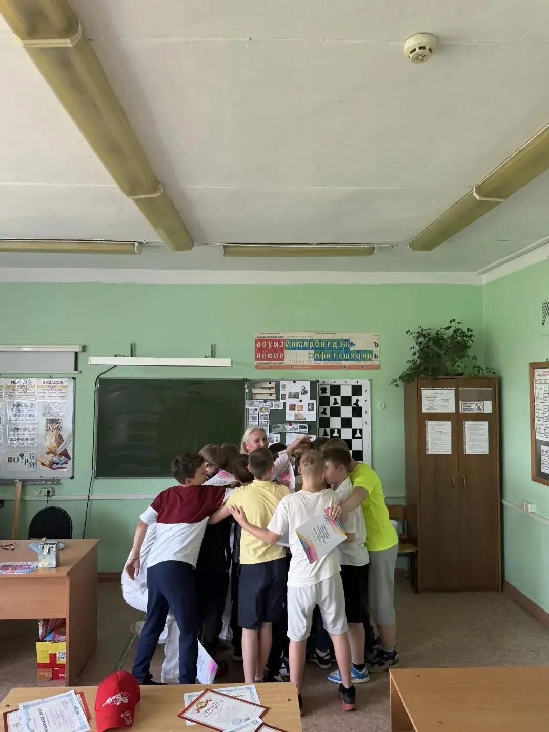ЦО - средняя школа N9 имени Ивана Ткаченко (мнение родителей)   Первый год в средней школе N9 для 4 