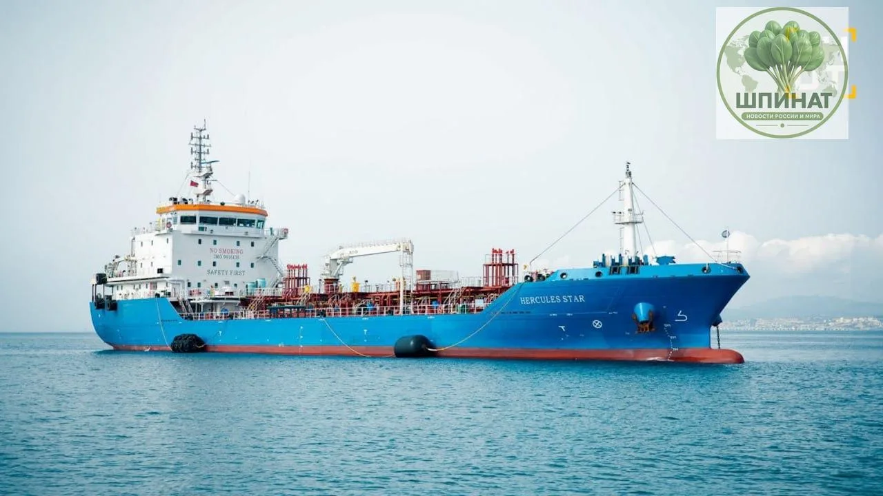 Российский моряк пропал после удара по танкеру у берегов Дубая