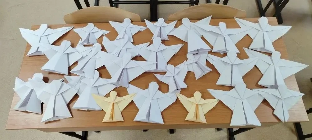 👼Ангелы надежды от 6Е класса: дарим детям веру в чудо!  Ребята 6Е класса приняли участие в акции «Ан