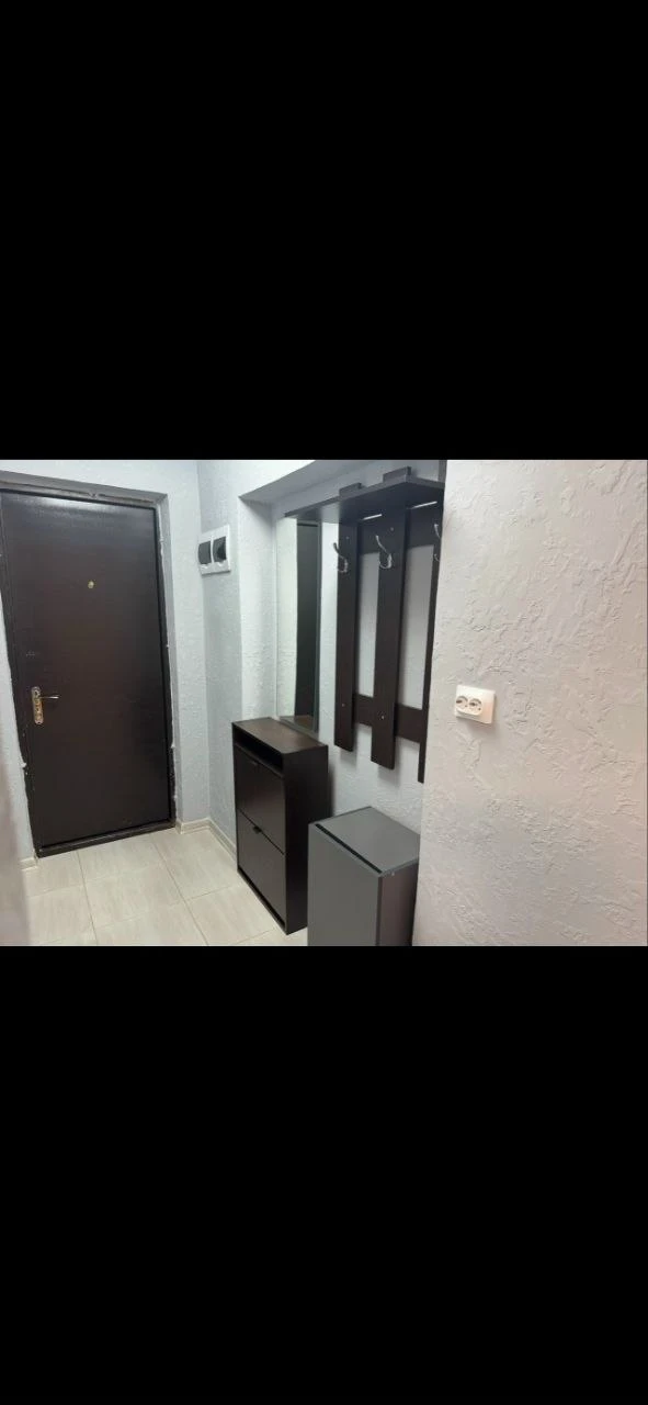 #ГУДАУТА  Двухкомнатная квартира в центре г. Гудаута (2 этаж) В квартире есть все необходимое для пр