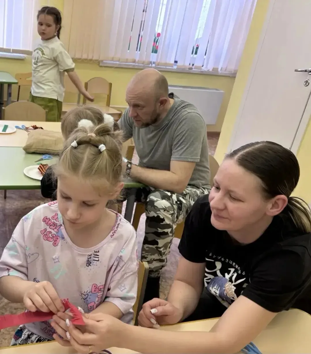 🎗 В «Подготовишке» прошёл трогательный мастер-класс к 9 Мая  В подготовительной группе №9 состоялась