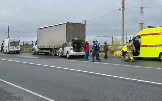 ❗️На М-5 столкнулись легковушка и грузовой автомобиль. Есть пострадавший