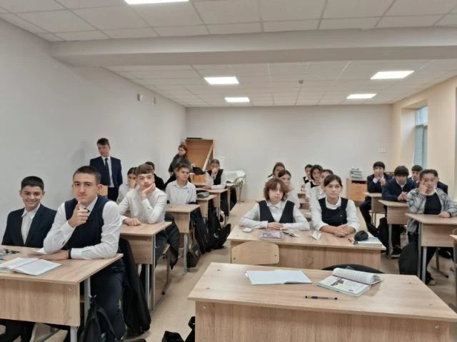 Выбор профессии — жизненно важный и ответственный этап, связанный с личностным формиров...
