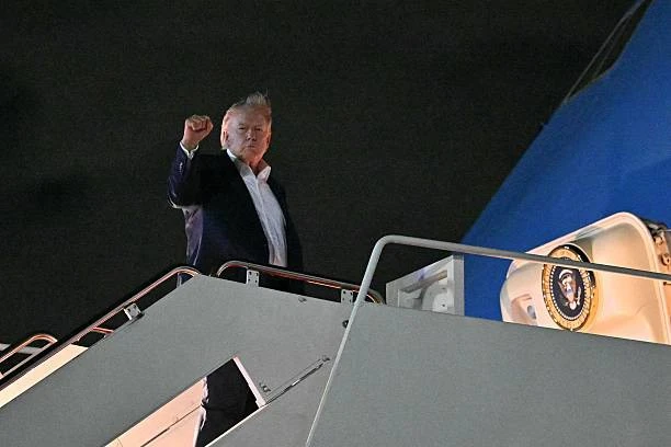 Трамп вылетел на саммит G7 во Франции с базы ВВС Эндрюс примерно в 3.20 по местному времени (10.20 м