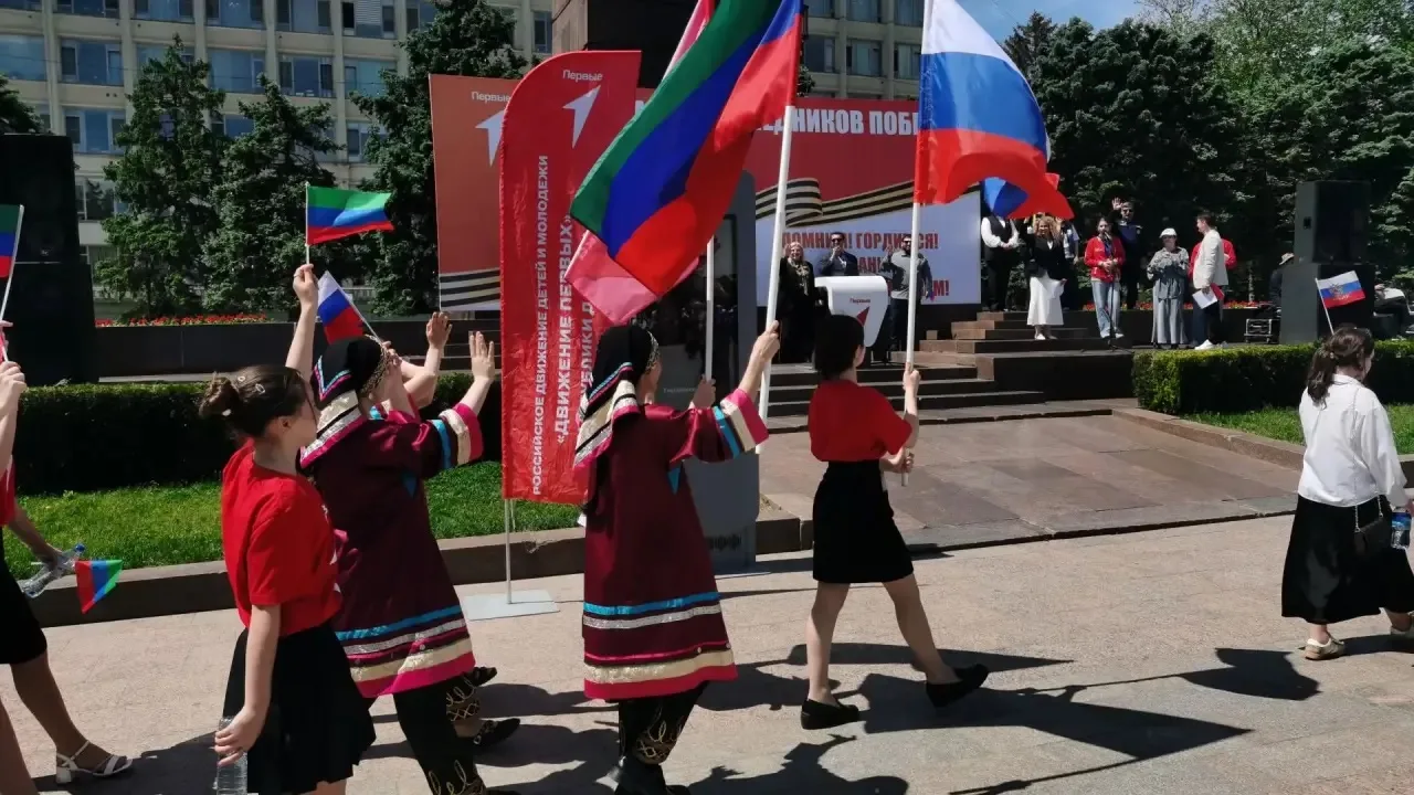 21 мая в Махачкале прошел «Парад наследников Победы», организованный общероссийским «Движением первы
