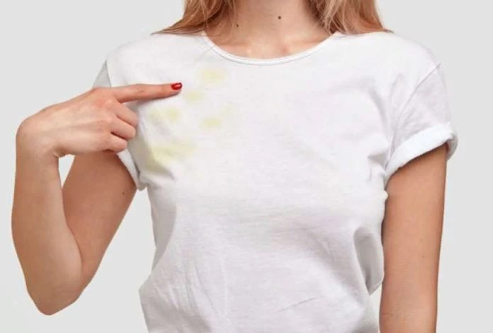 Почему SPF оставляет жёлтые пятна на одежде? ☀️👕