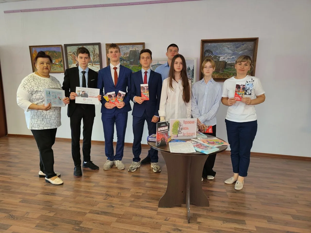 Библиомикс «Наркомания жизнь без будущего»
В рамках месячника по борьбе с наркоманией в читальном за