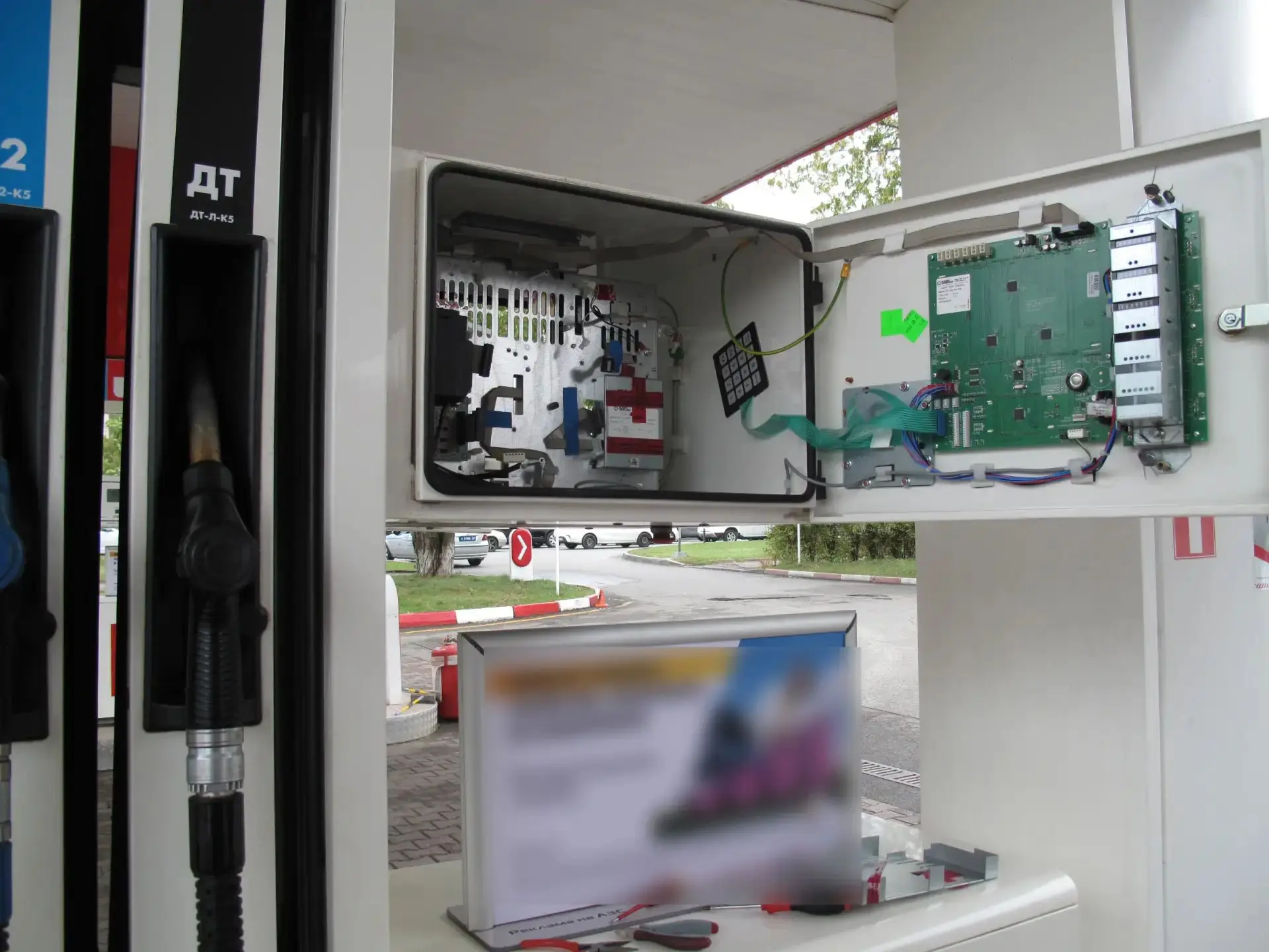 ⛽️ В Ставропольском крае клиентам АЗС недолили топлива почти на 60 млн рублей

Происходило это на 17