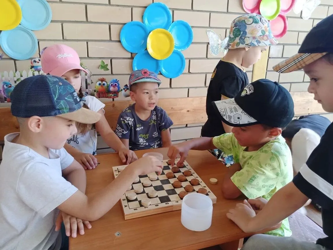 ♟️ Шах и мат! В «Белоснежке» прошел Международный день шахмат! ♟️Сегодня наш детский сад превратился