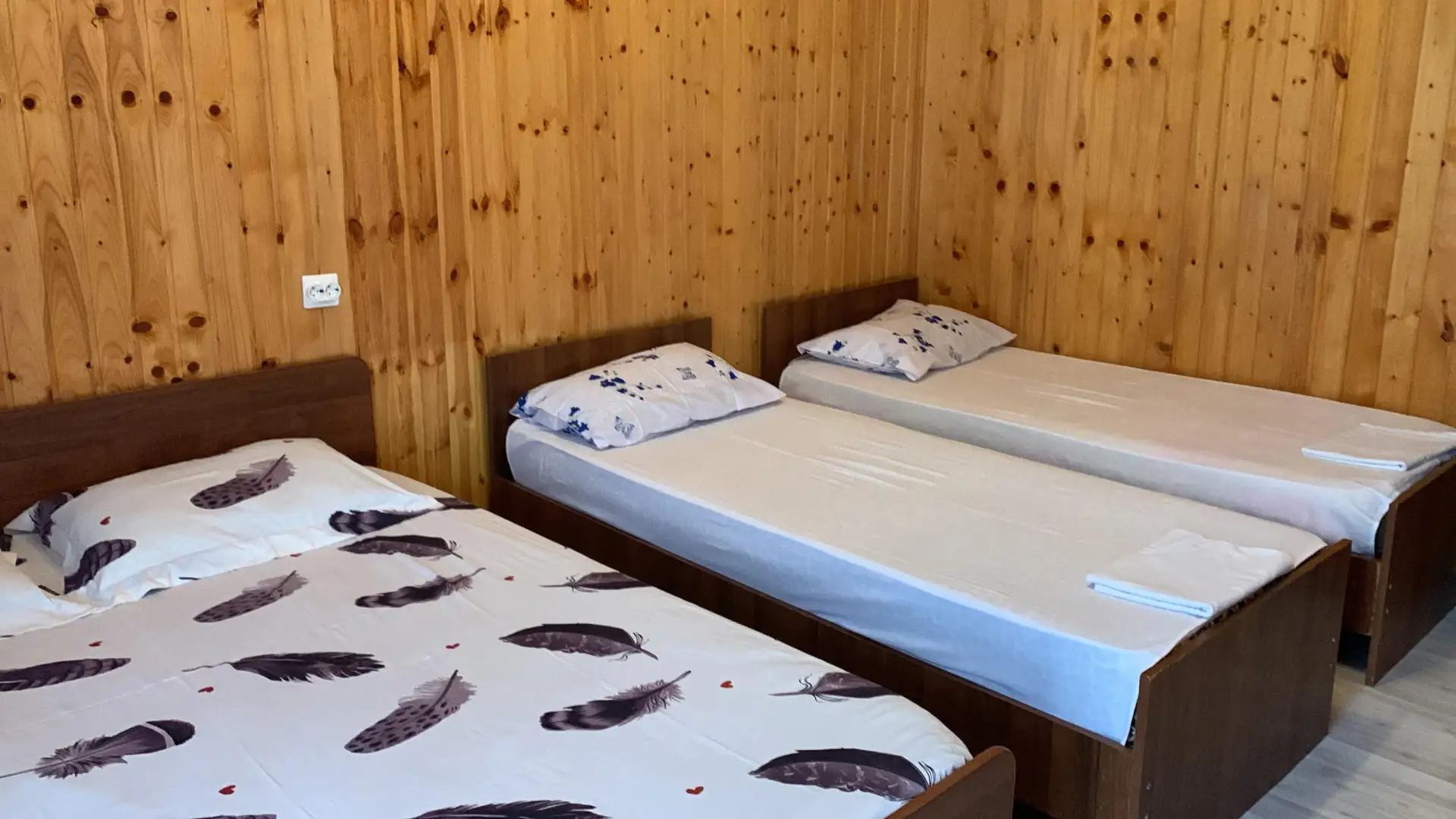 #ЦАНДРИПШ  Бюджетный отдых! Скидки на июнь и июль очень хорошие. Номера 2 х категорий эконом и с удо