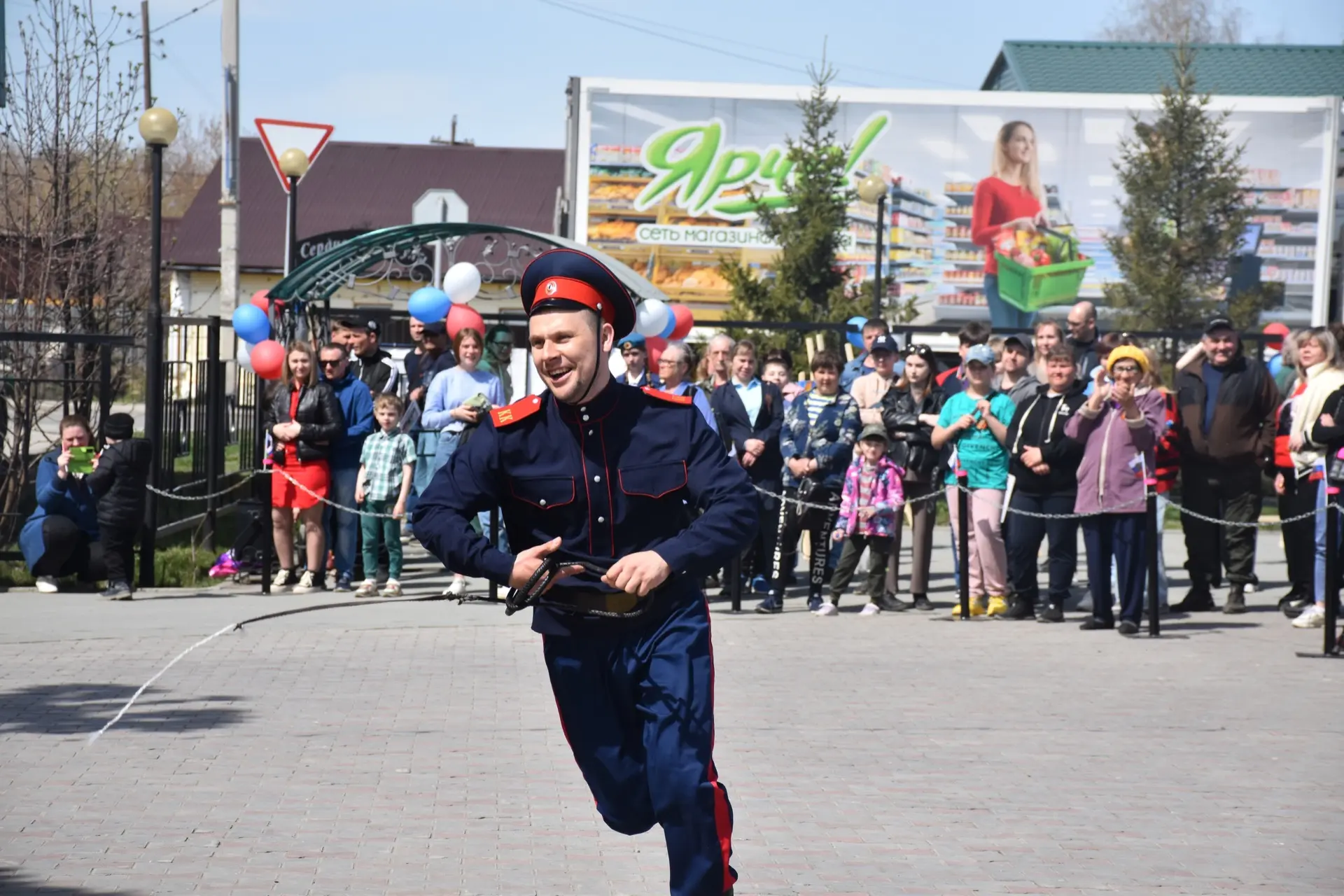 🎉 Сегодня День рождения отмечает сотрудник Музыкально-эстетического центра, солист анс...