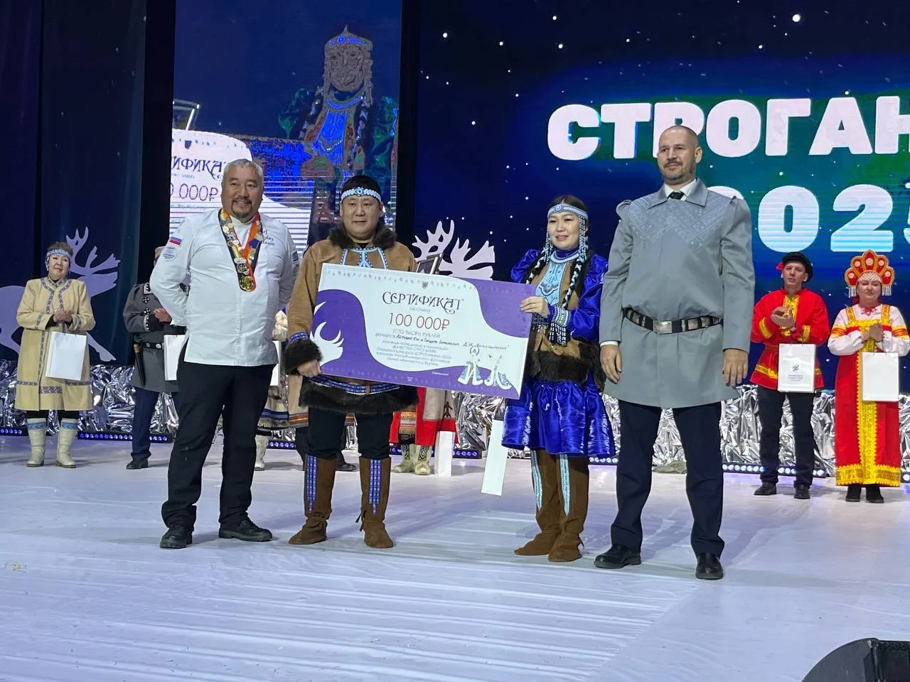 ❄ Строганина – гастрономический символ Якутии, ритуал и целое искусство.                            