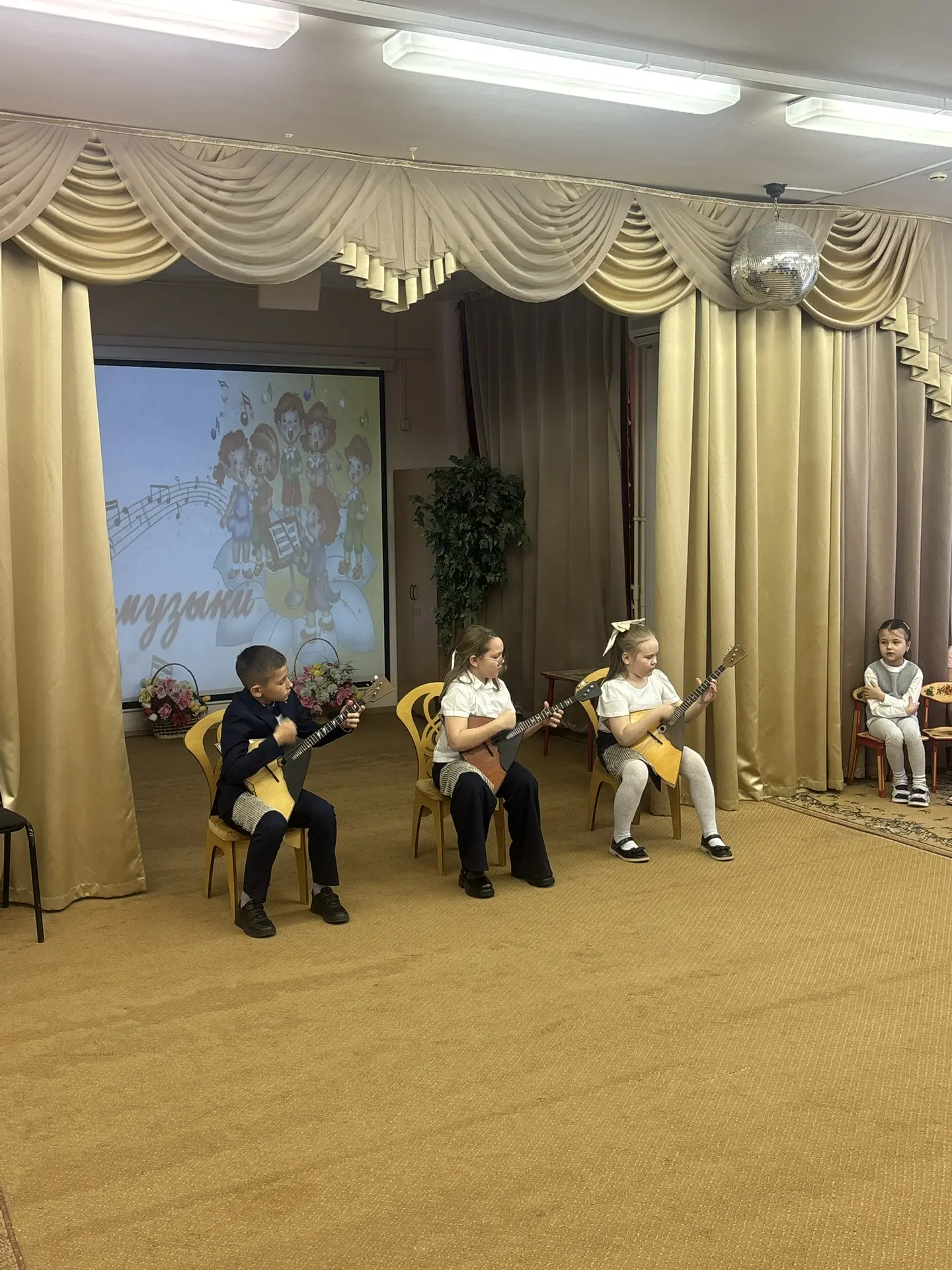 🎶В учебном корпусе "Радуга"  состоялся заключительный в этом учебном году концерт учащихся Школы иск