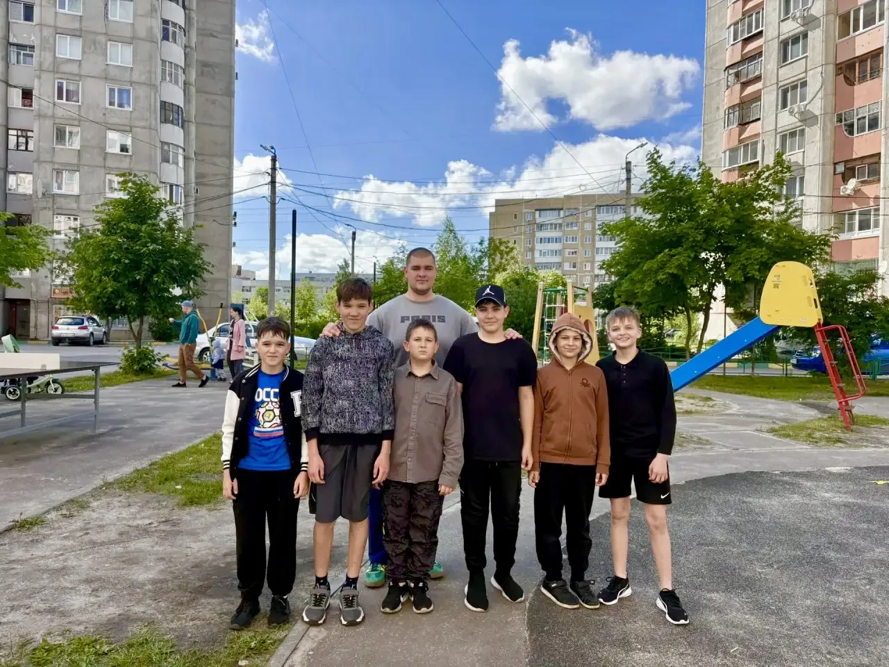 Лето во дворах — это не каникулы, а старт 🤼‍♂️ ☀️ 

Наша спортивная школа выходит во дворы, чтобы к
