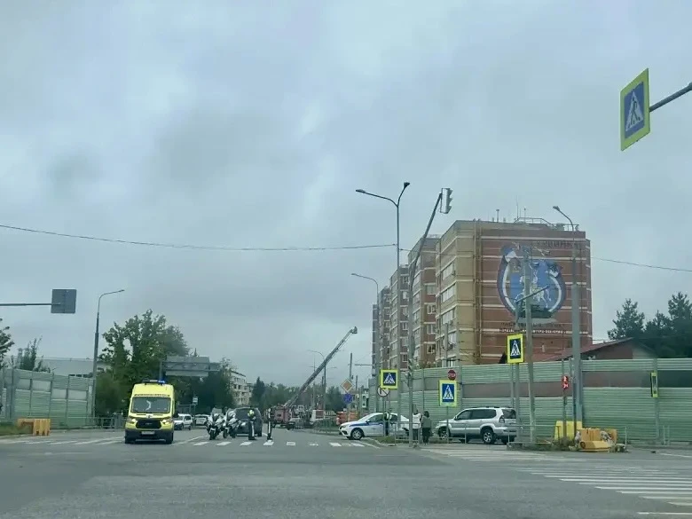 Два человека пострадали в результате попадания беспилотника в дом в Кубинке.