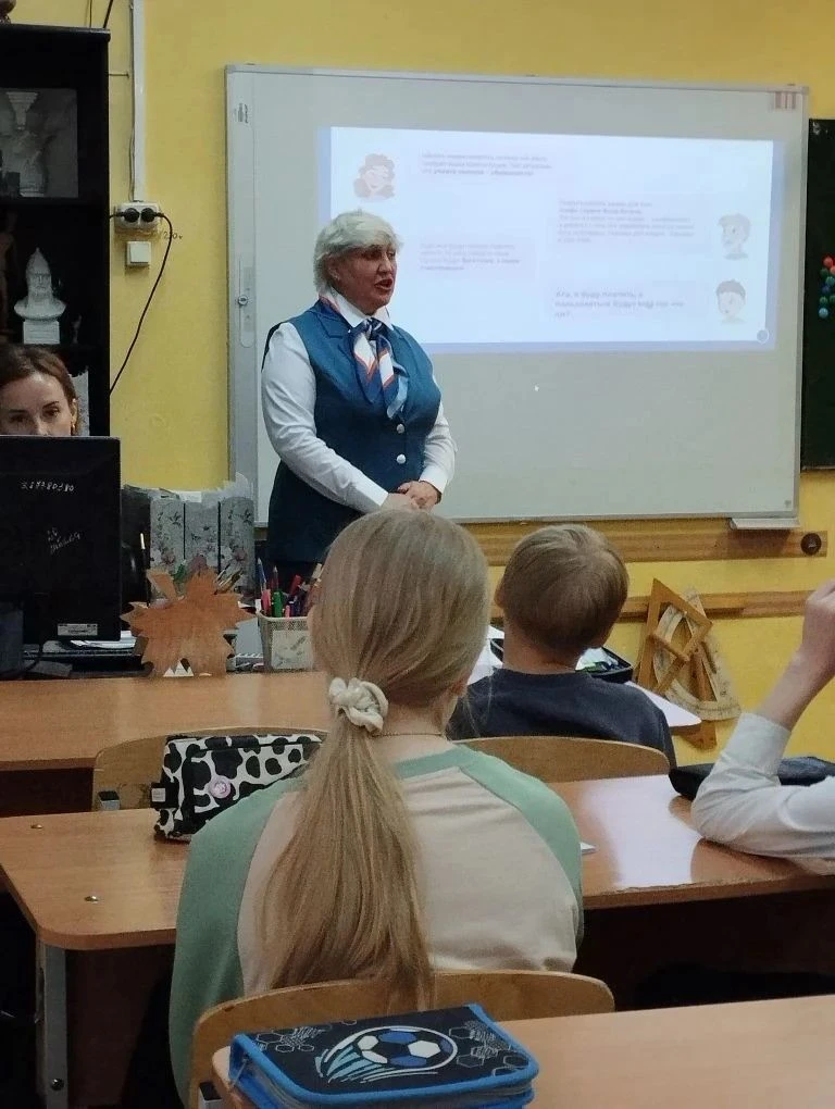 В среду 13.05 на уроке основы финансовой грамотности в рамках всероссийского образовате...