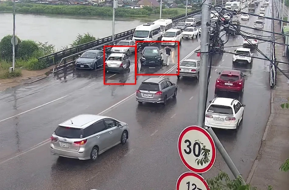 🚗 ДТП на Селенгинском мосту: движение затруднено