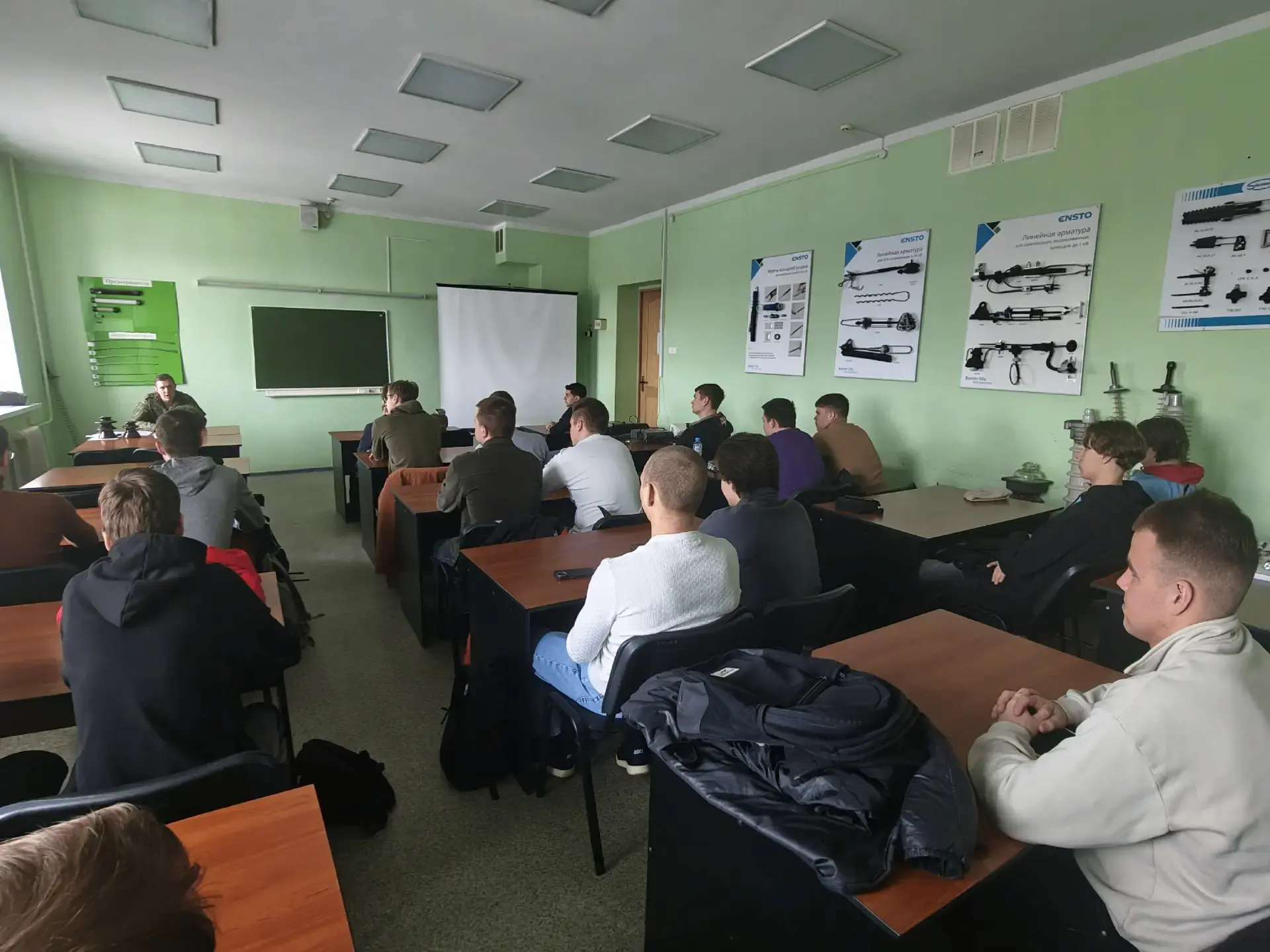 Встреча с передовым научным подразделением войск РЭБ  На базе Института энергетики, приборостроения 