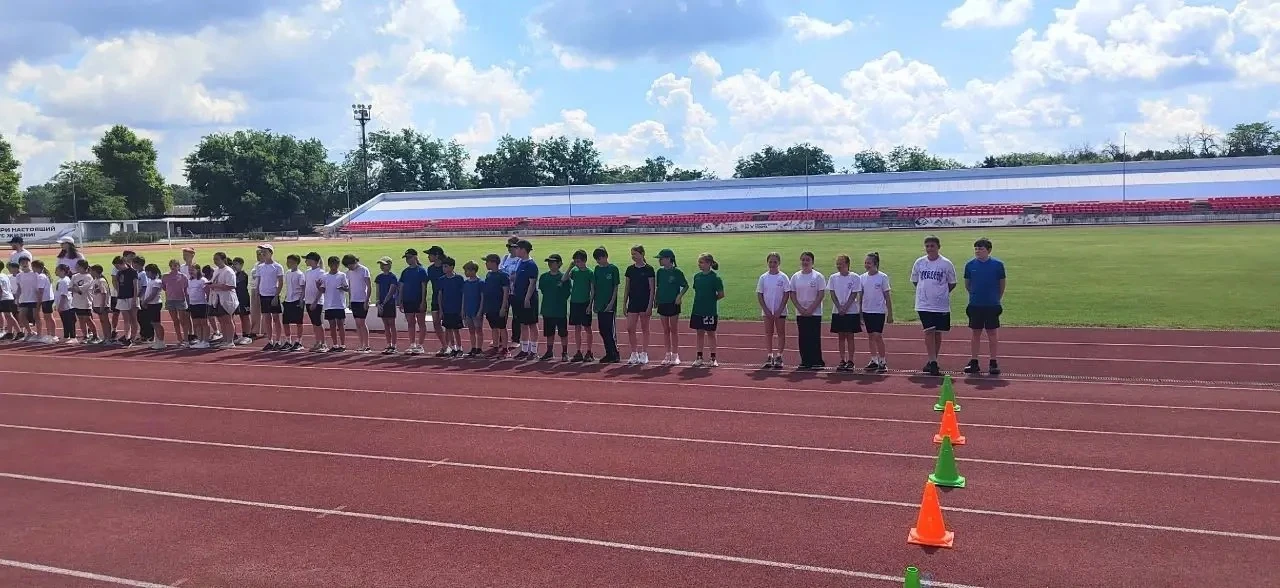 Дух победы на «Больших гонках»! 🏆

Ученики МБОУ СОШ №11 им. Ф. Ф. Ушакова сегодня показали, на что 