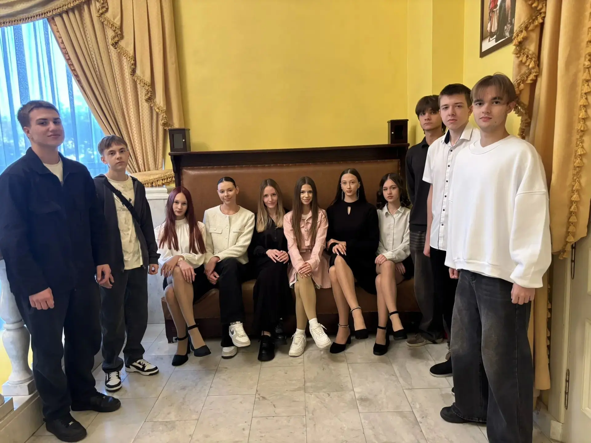 Кадеты 10 «А» класса вместе с классным руководителем и родителями посетили драматически...