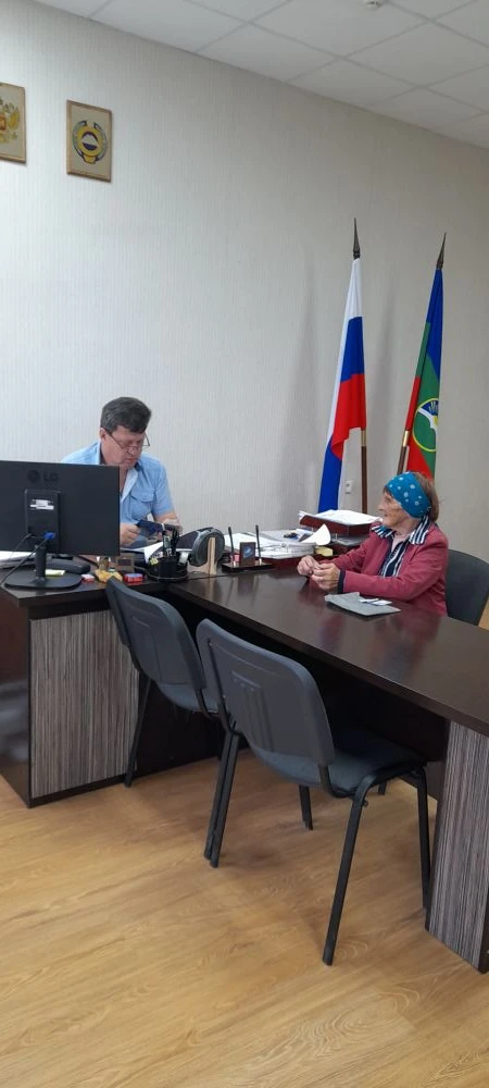 Сегодня глава администрации Исправненского сельского поселения  Александр  Березовский ...