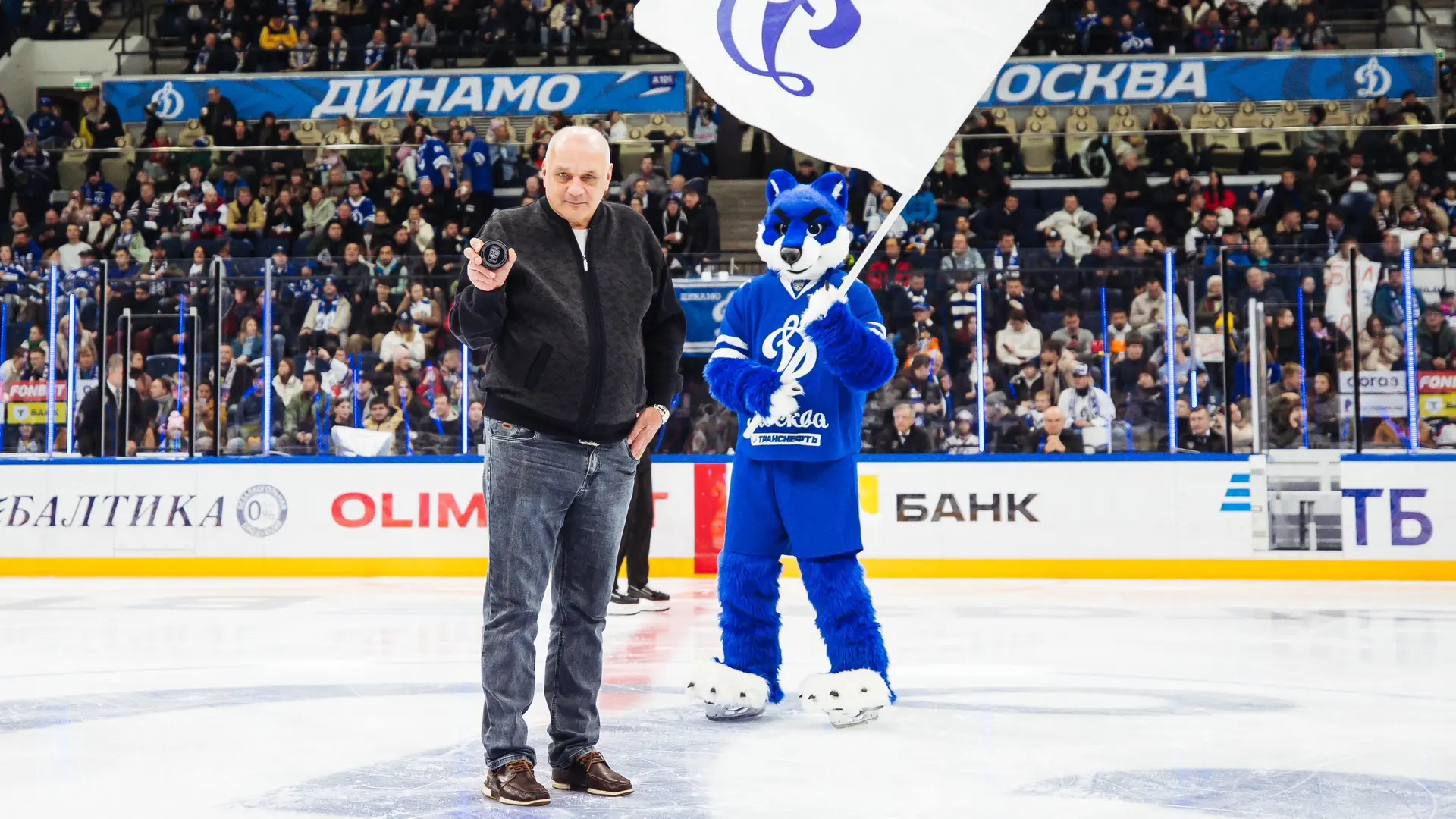 Владимиру Шашову — 66!

Сегодня прославленный динамовец отмечает свой день рождения.

За восемь сезо