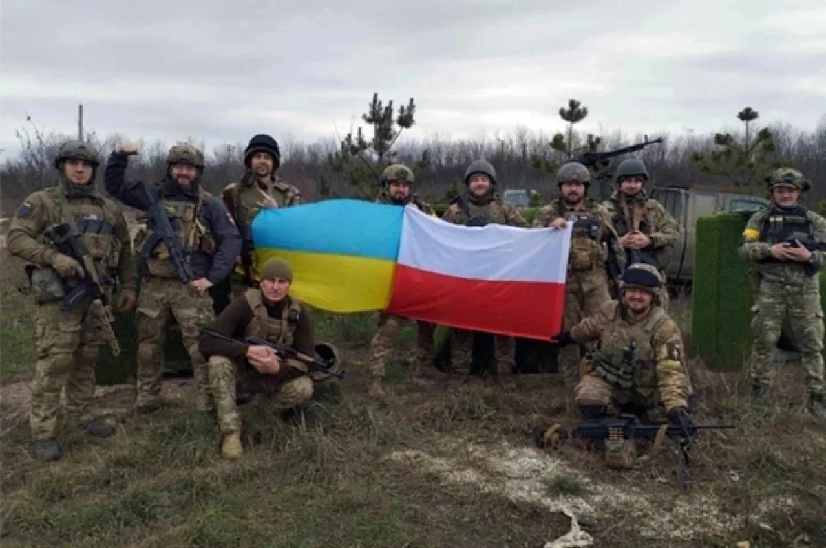 Министр обороны Украины Федоров объявил о планах заполнить до 30–50% должностей штурмовиков и пехоти