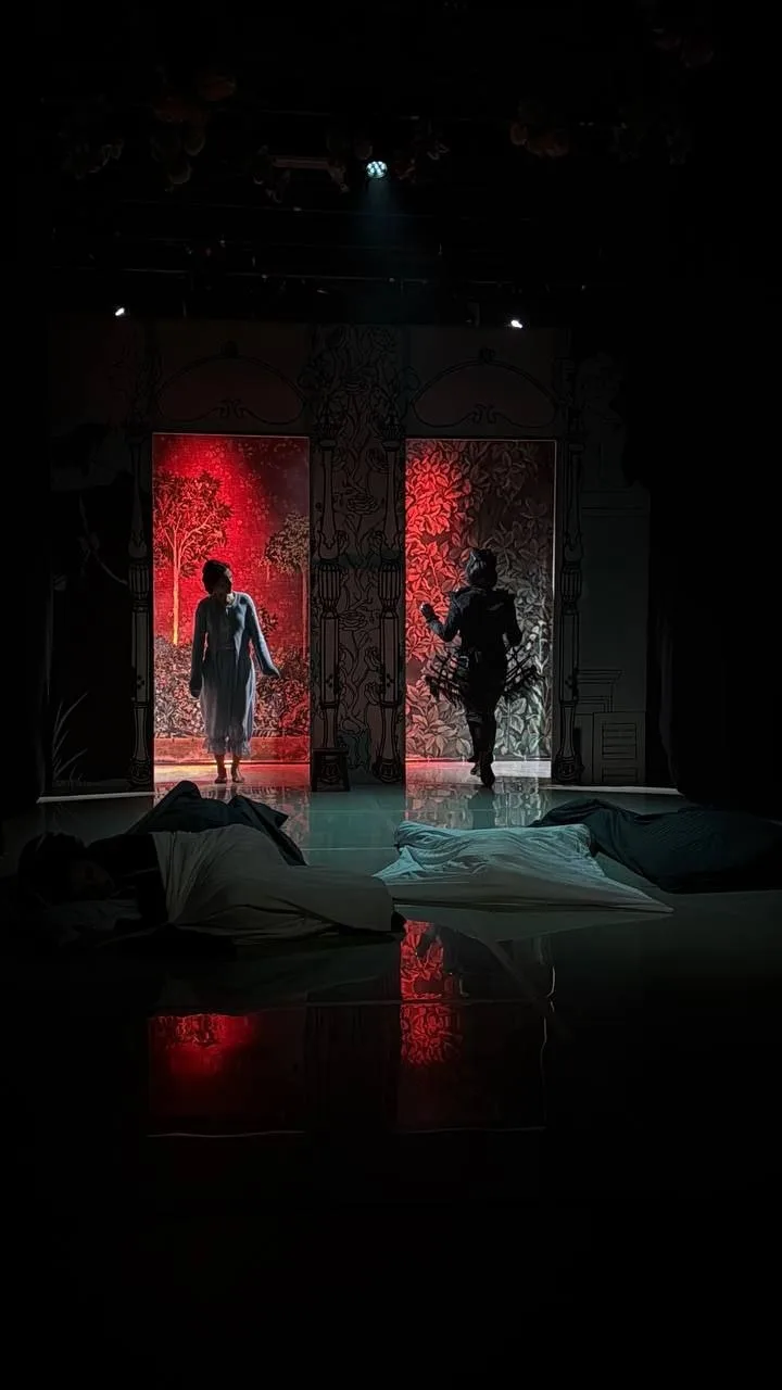 🎭Спектакль «АЛИСА. Спасение от невзгод» в Театре Вахтанговский практикум. Премьера!