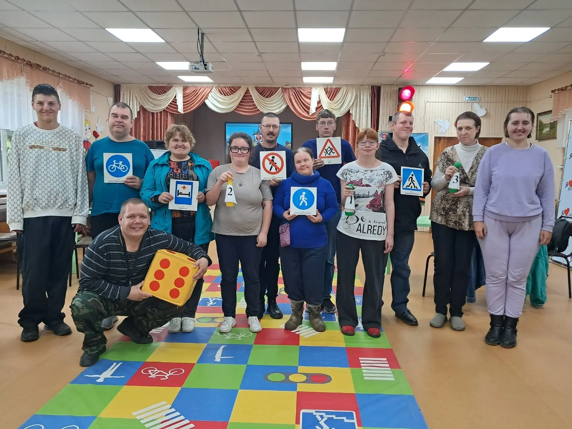 😊👫 Незабываемый день в Центральном парке
 
🎨 Получатели социальных услуг отделения социальной реа