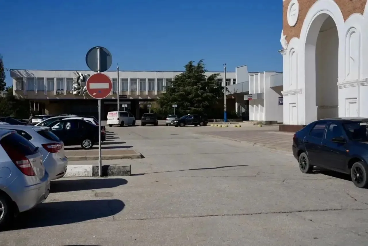 В Евпатории готовят к благоустройству Привокзальную площадь