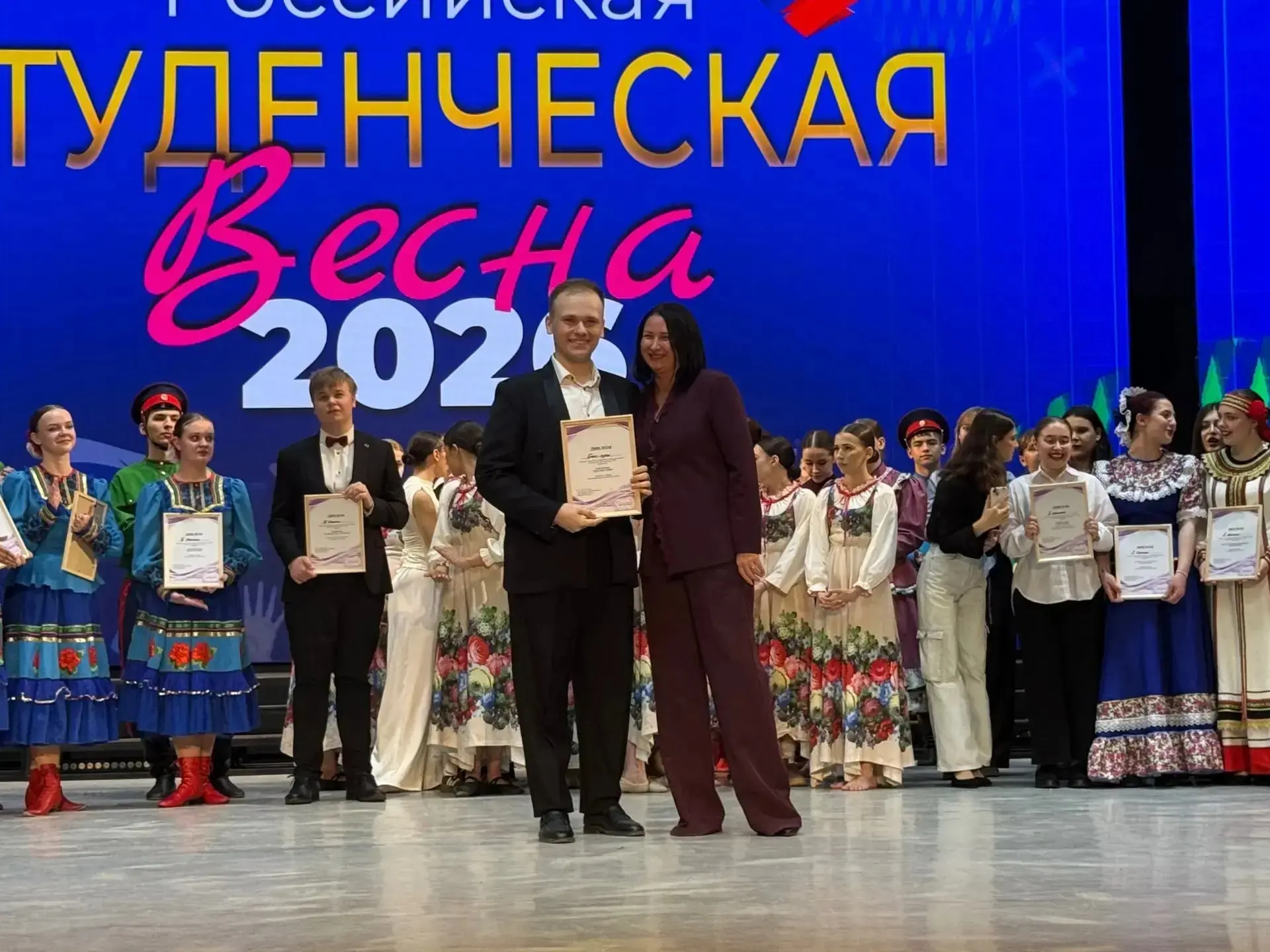 Сегодня в ДК «Октябрь» прошёл зональный этап Студенческой весны — и наши студенты оказались среди лу