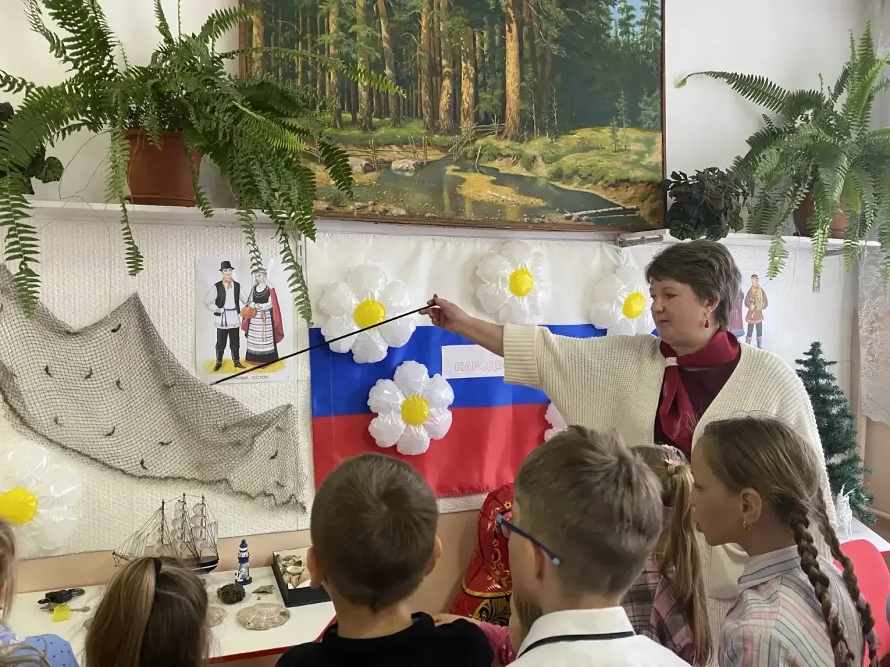 🏛 «Орлята России» посетили школьный музей в честь Всемирного дня музеев!
