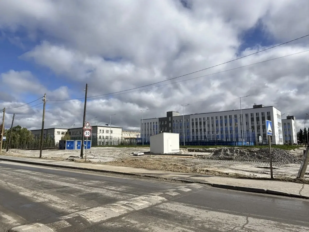 В Винзилях открыли новую школу на 1101 ученика