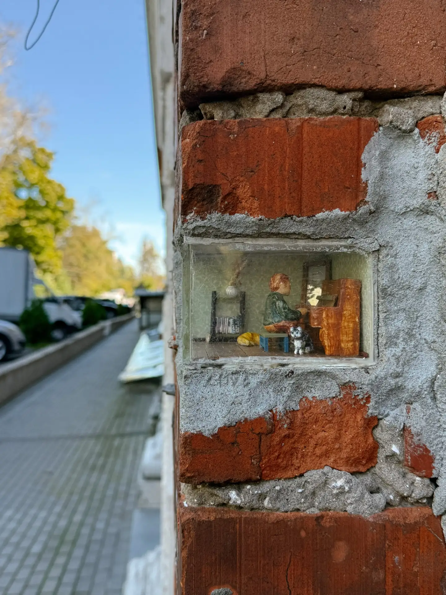 🧱 Маленькие человечки в стенах Владимира