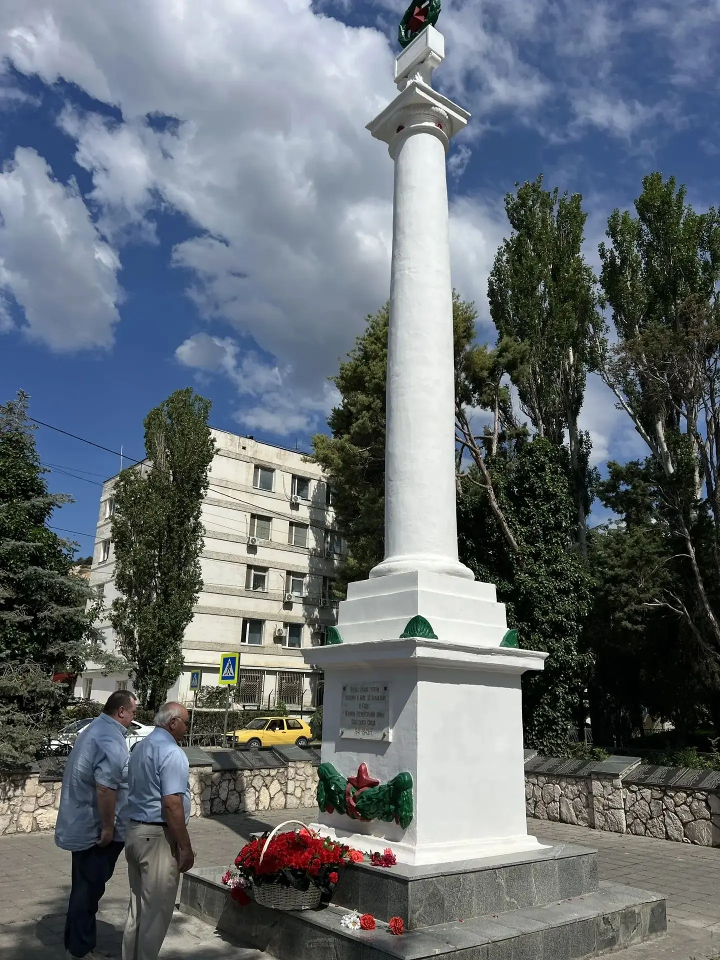 22 июня — День памяти и скорби

Ровно 85 лет назад, 22 июня 1941 года в 3 часа 13 минут, гитлеровска